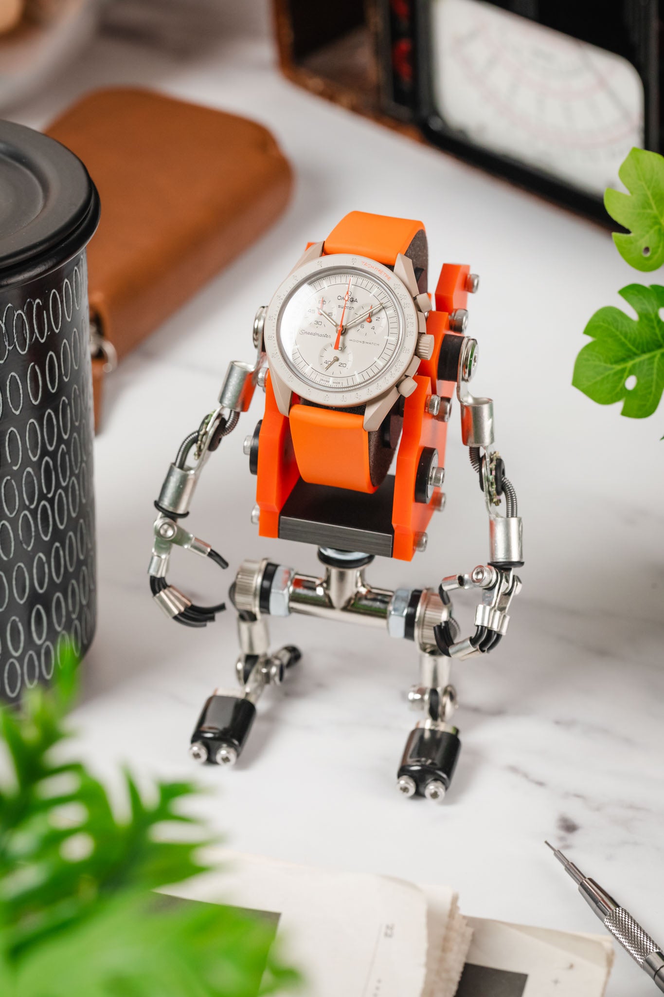 ROBOTOYS - JEFF - ORANGE - Watch display stand