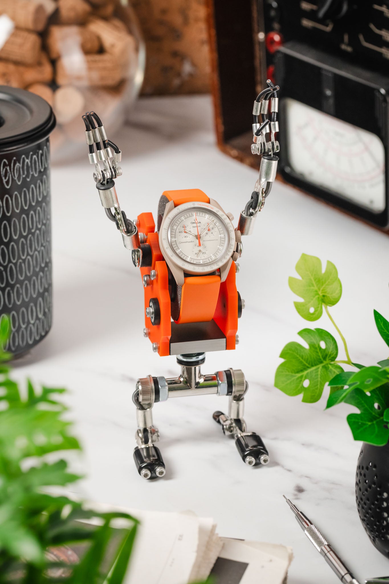 ROBOTOYS - JEFF - ORANGE - Watch display stand