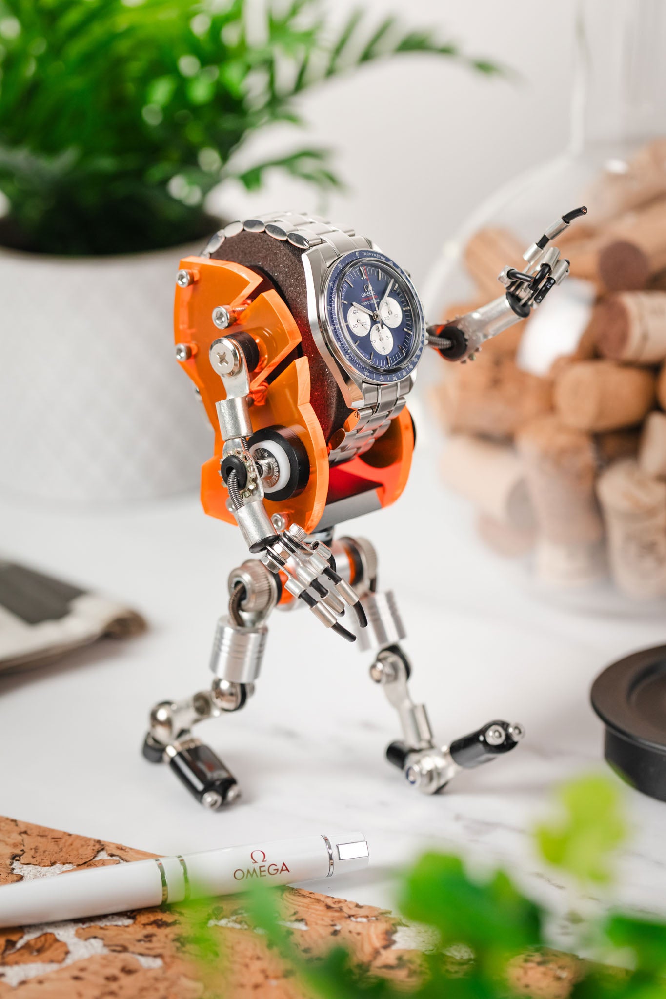 ROBOTOYS - SLICER - NEON ORANGE - Watch display stand