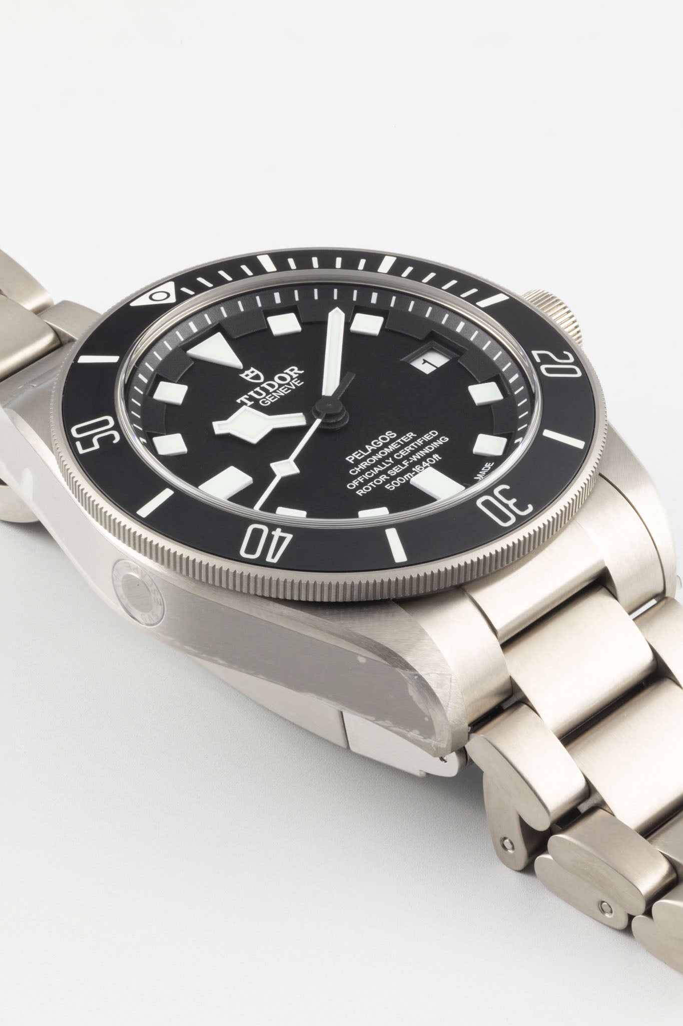 TUDOR Pelagos 42mm Titanium Automatic Diving Watch - Black Dial