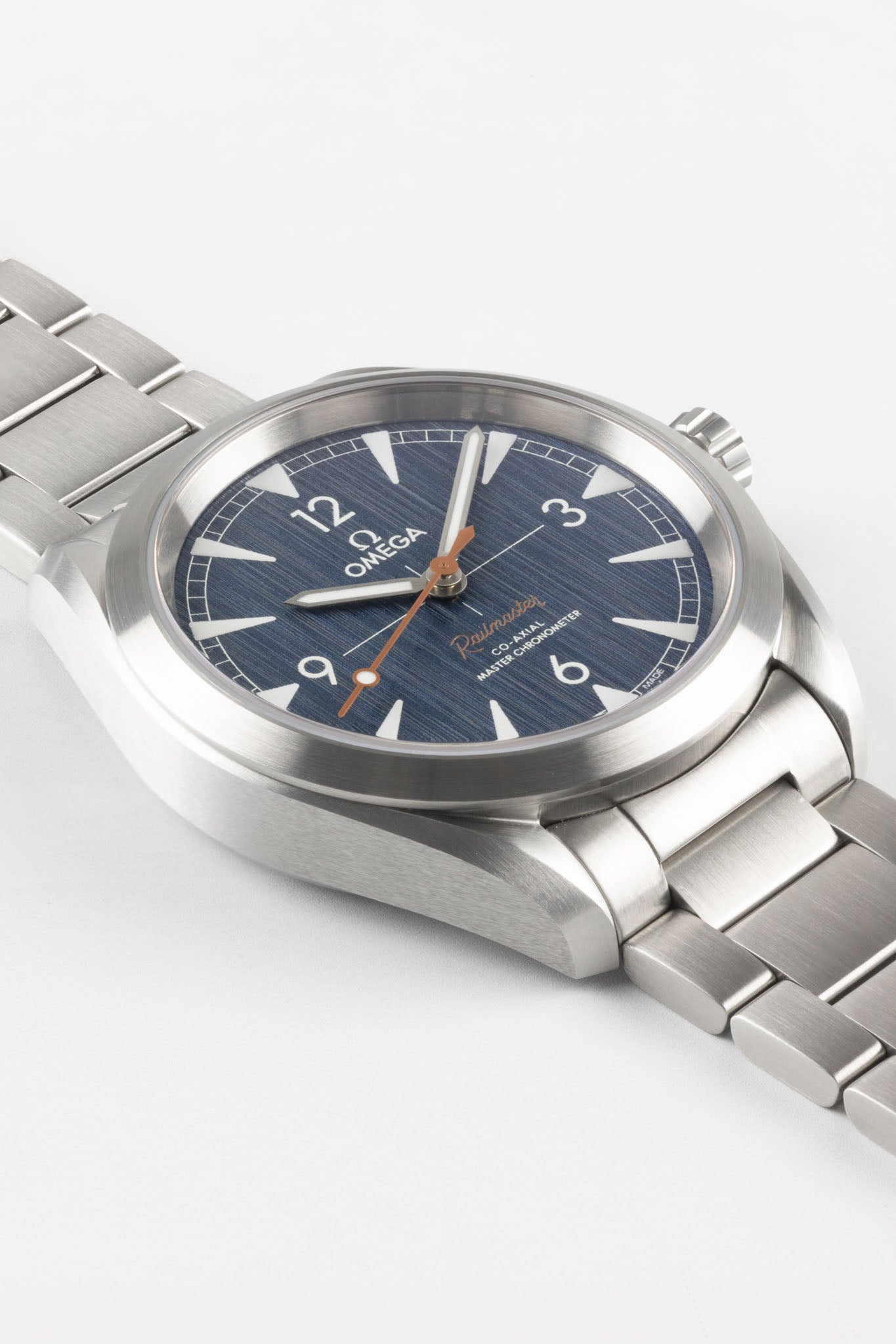 OMEGA Railmaster 40mm -  Blue Jeans Dial